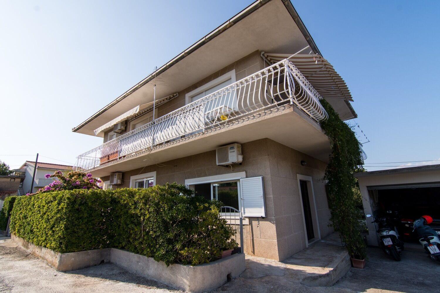 Apartments Ivica - Garden Terrace Slatine Luaran gambar